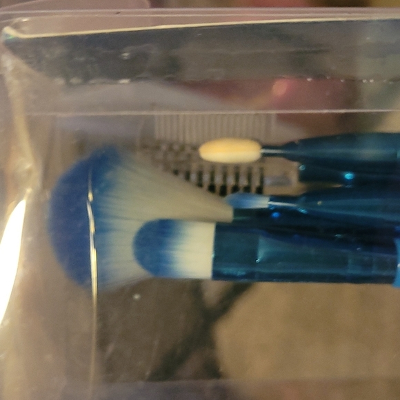 GLAM TOOLS 6 Piece Cosmetic set - Bundle 4 sets - Picture 10 of 16